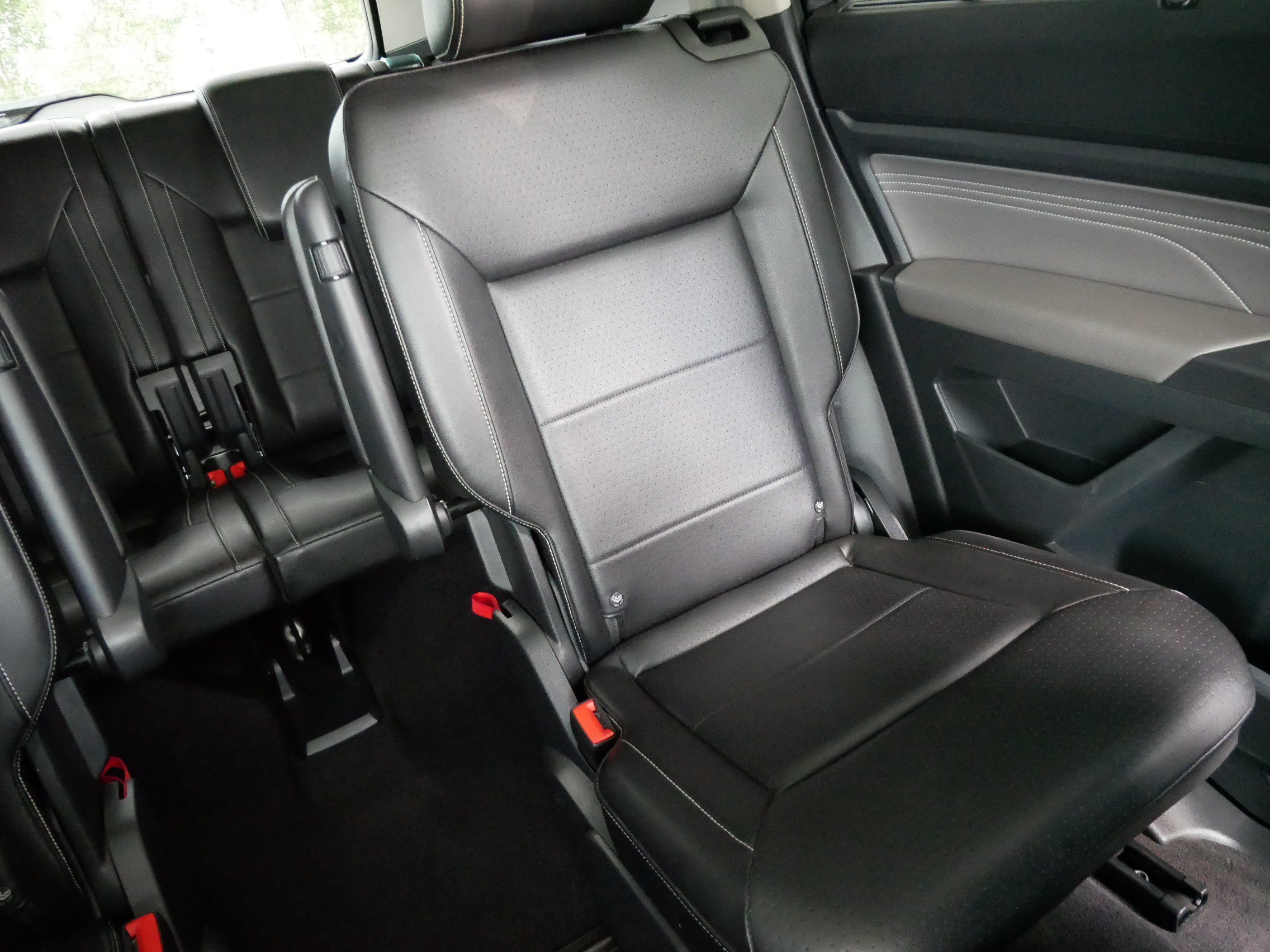 Used 2021 Volkswagen Atlas SE w/ Panoramic Sunroof Package AWD/4WD image 14