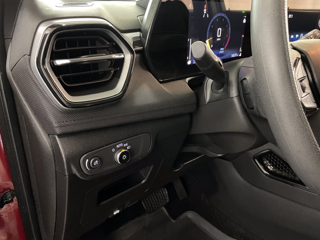 Certified 2024 Chevrolet TrailBlazer LS w/ LS Convenience Package FWD image 30