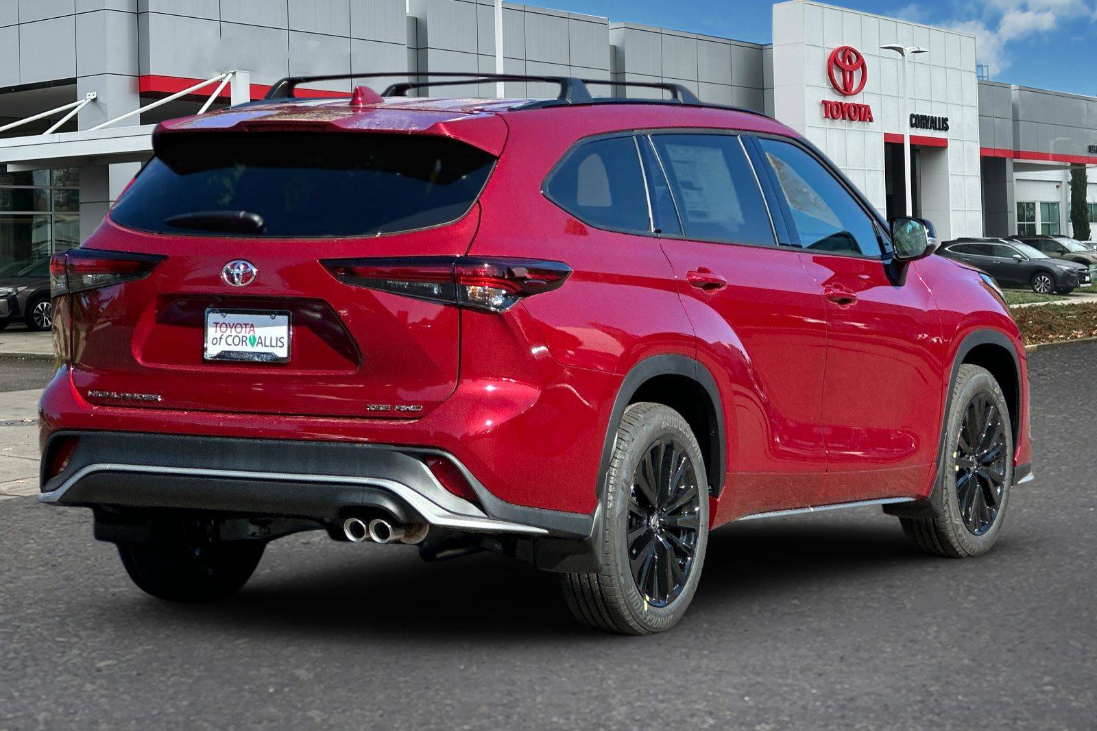 New 2025 Toyota Highlander XSE image 5