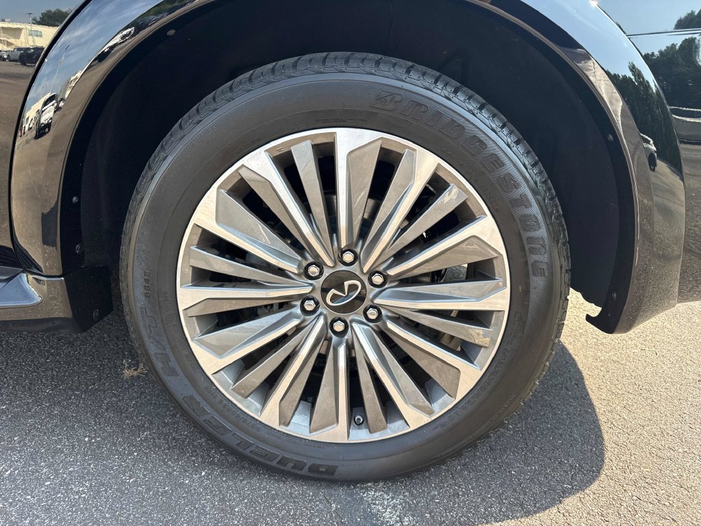 Used 2022 INFINITI QX80 Sensory w/ All-Season Package AWD/4WD image 35