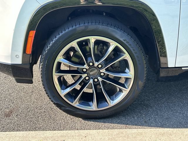 Used 2023 Jeep Wagoneer Series III w/ Premium Group I AWD/4WD image 10