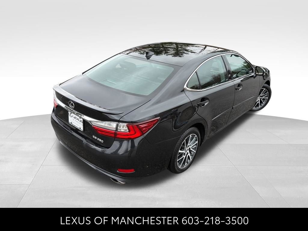 Used 2018 Lexus ES 350 w/ Luxury Package w/Wood Trim image 6