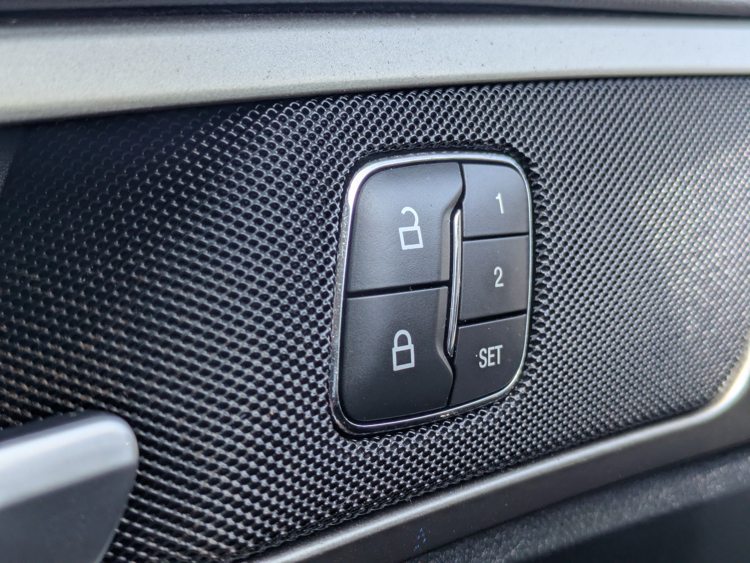 Used 2019 Ford Fusion SEL FWD image 21