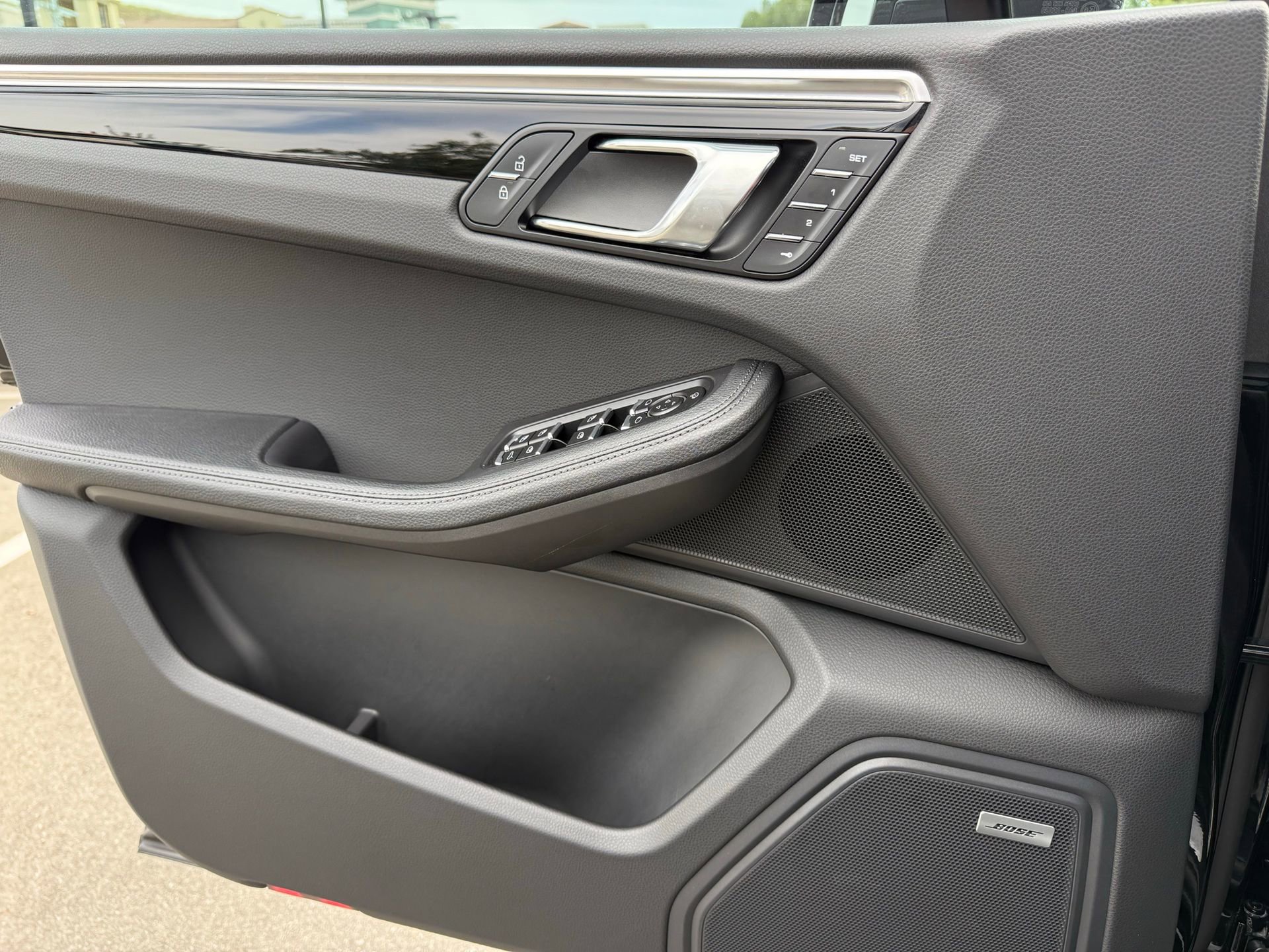 Certified 2024 Porsche Macan S image 26