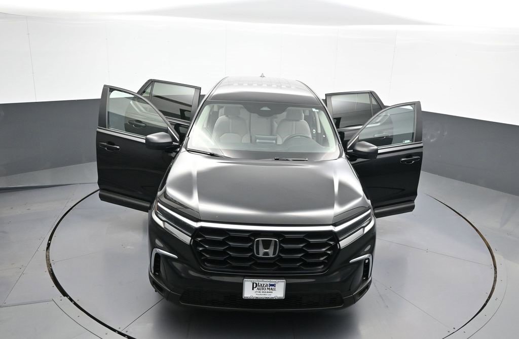 Used 2023 Honda Pilot LX image 46