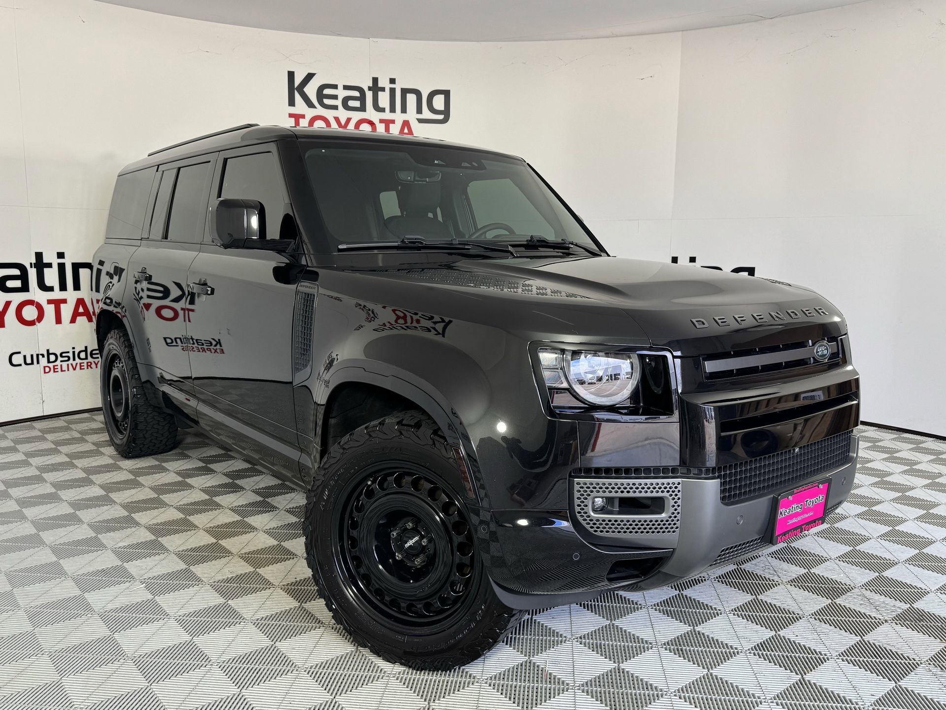 Used 2024 Land Rover Defender 130 Outbound AWD/4WD image 3