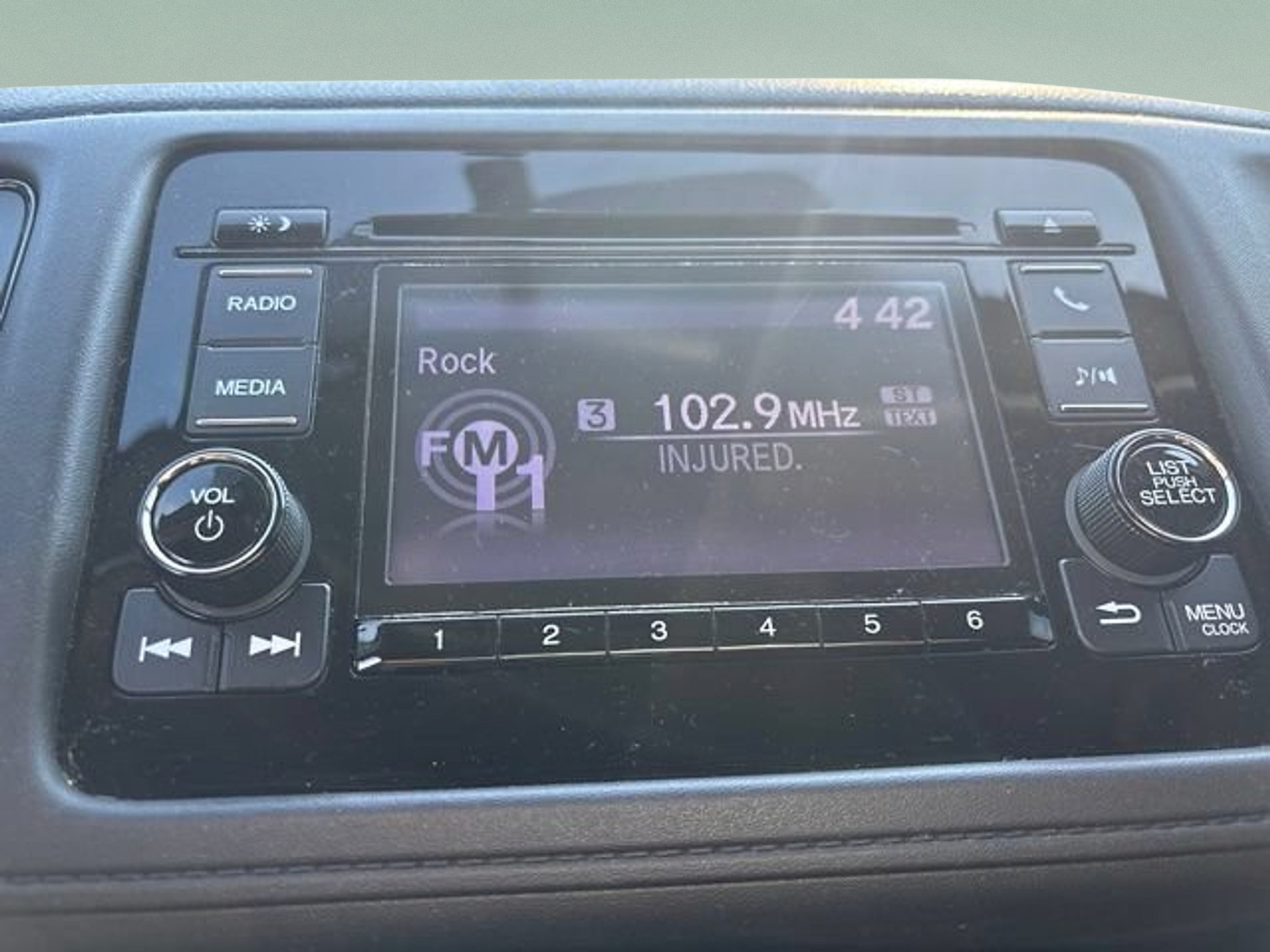 Used 2022 Honda HR-V LX image 17