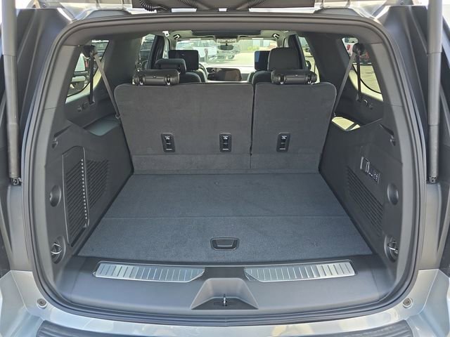 New 2025 Chevrolet Suburban High Country image 27