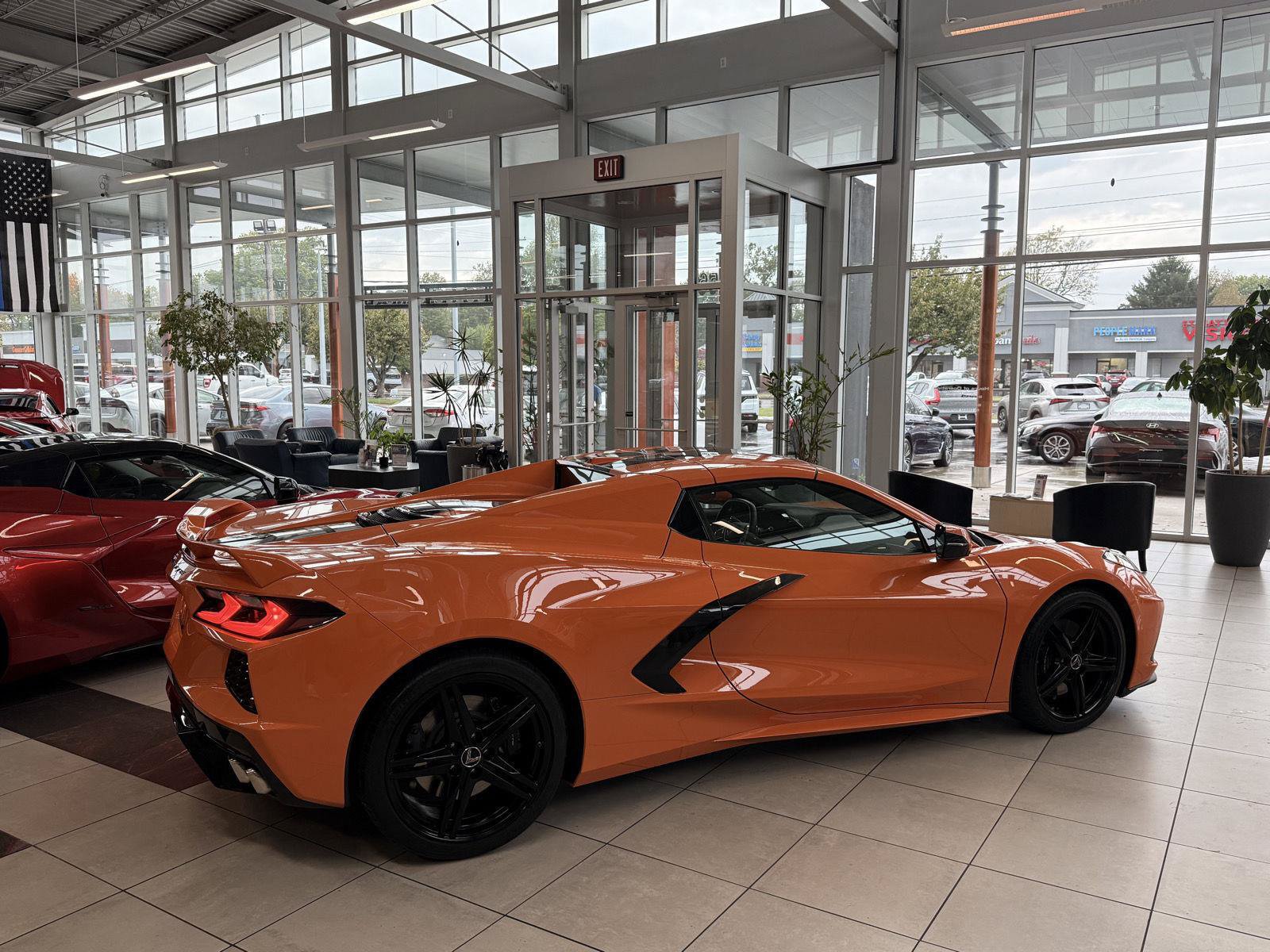 Used 2024 Chevrolet Corvette Stingray Preferred Conv w/ Z51 Performance Package RWD image 4