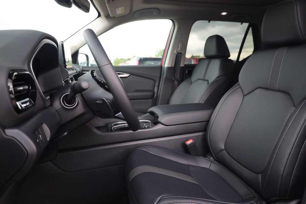 New 2025 Honda Pilot Touring image 11