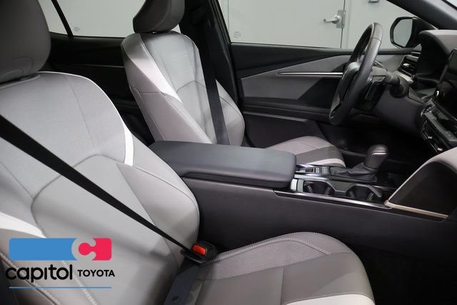 Used 2026 Toyota Camry SE w/ Convenience Package AWD/4WD image 25