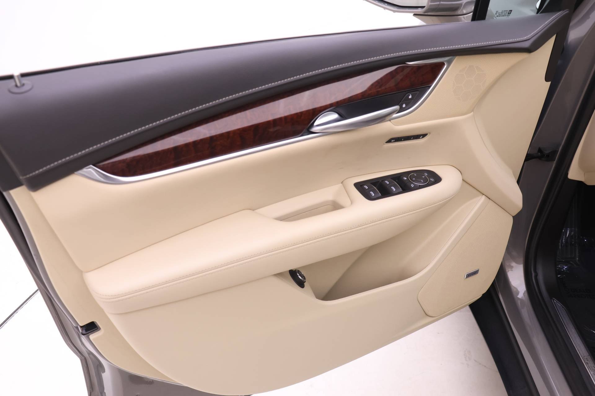 Used 2019 Cadillac XT5 Luxury image 12