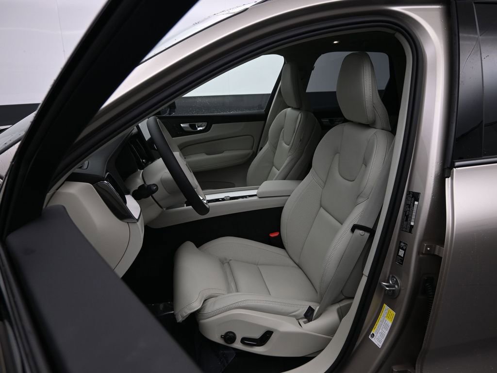 New 2026 Volvo XC60 B5 Ultra w/ Protection Package Premier image 21