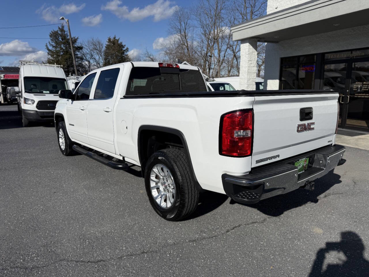 Used 2017 GMC Sierra 1500 SLE w/ SLE Value Package image 2