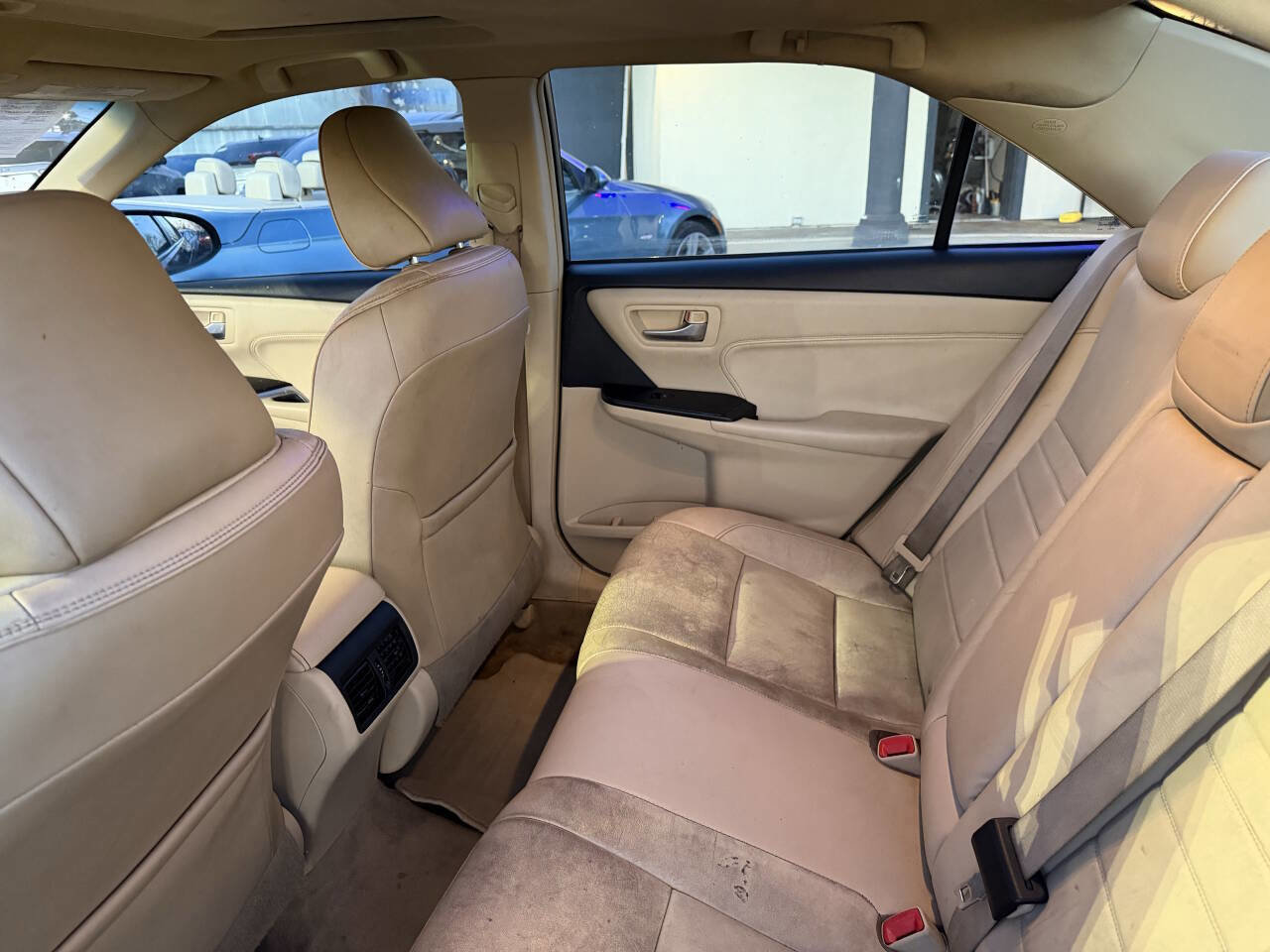 Used 2016 Toyota Camry XLE w/ Moonroof Package image 5