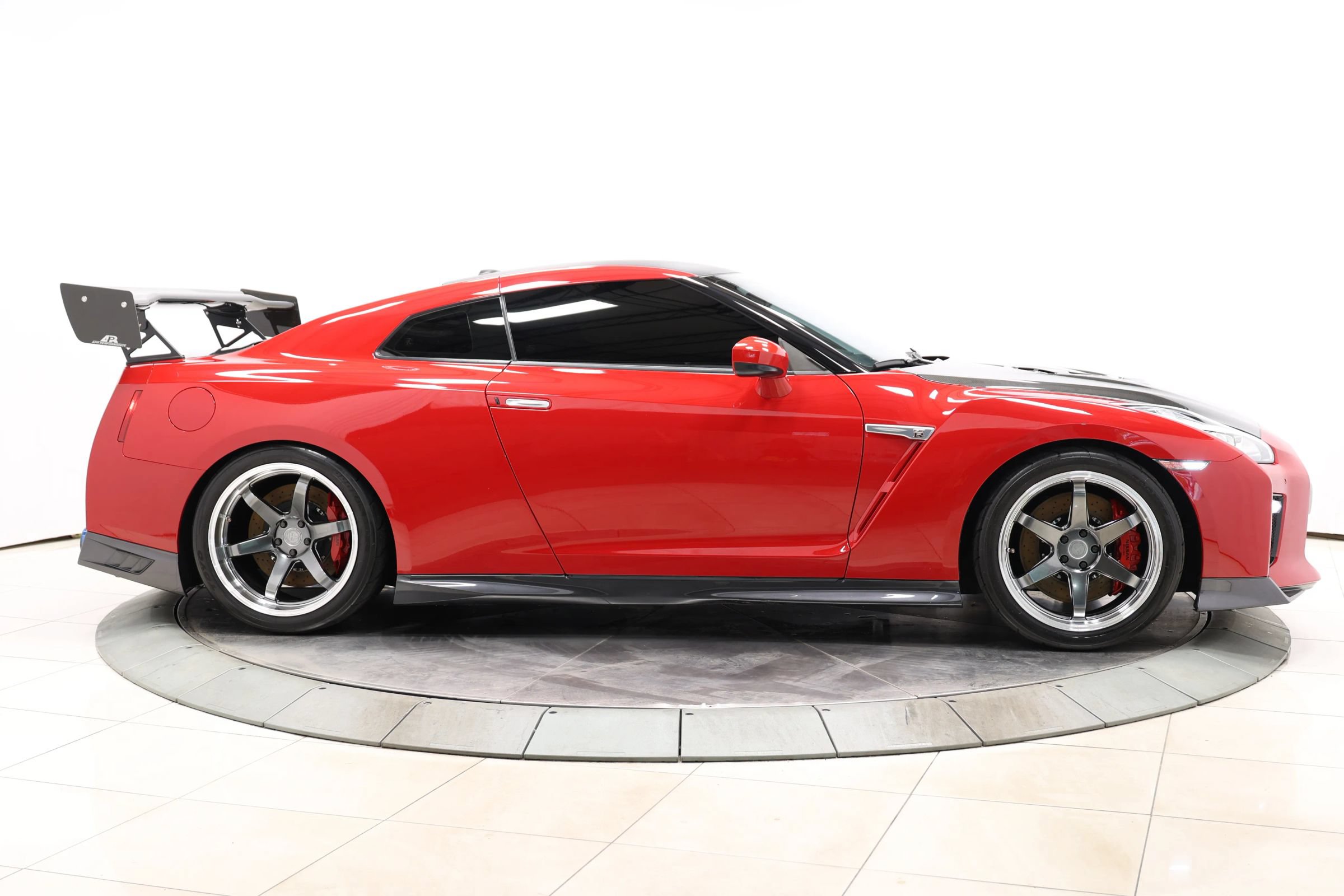 Used 2019 Nissan GT-R Premium w/ Premium Interior Package AWD/4WD image 66