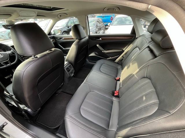 Certified 2020 Volkswagen Passat 2.0T SEL image 11