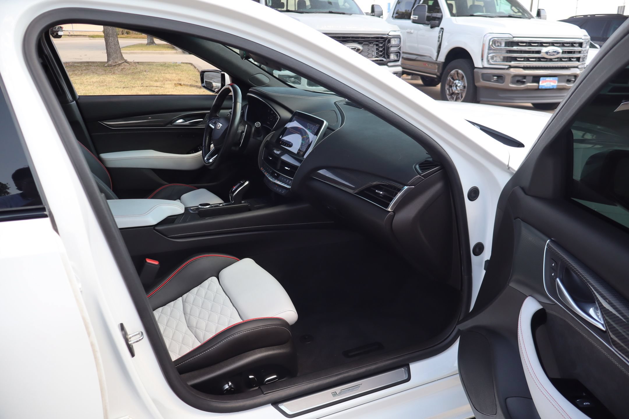 Used 2024 Cadillac CT5 V Blackwing w/ Driver Assist Package RWD image 31
