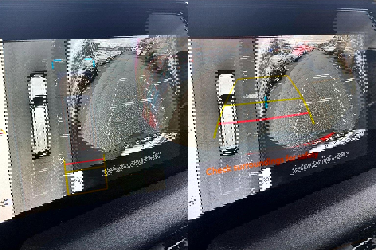 Used 2025 Toyota Land Cruiser image 20