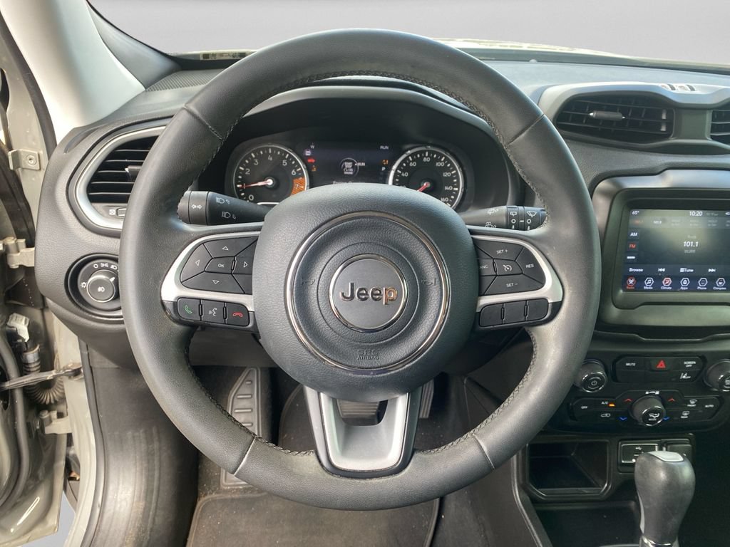 Used 2021 Jeep Renegade Latitude FWD image 18