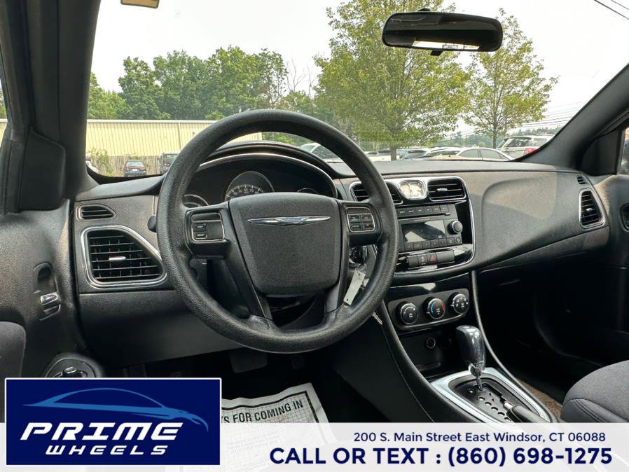 Used 2013 Chrysler 200 LX FWD image 15