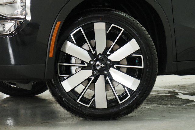 New 2026 Mitsubishi Outlander SE FWD image 3