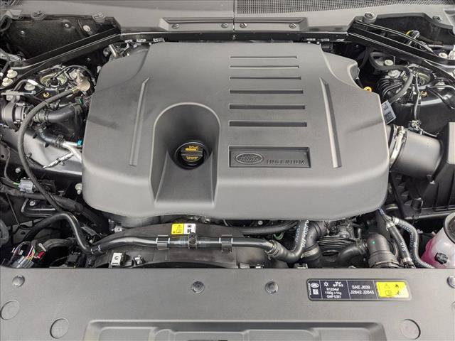 Used 2026 Land Rover Defender 130 X-Dynamic SE AWD/4WD image 18
