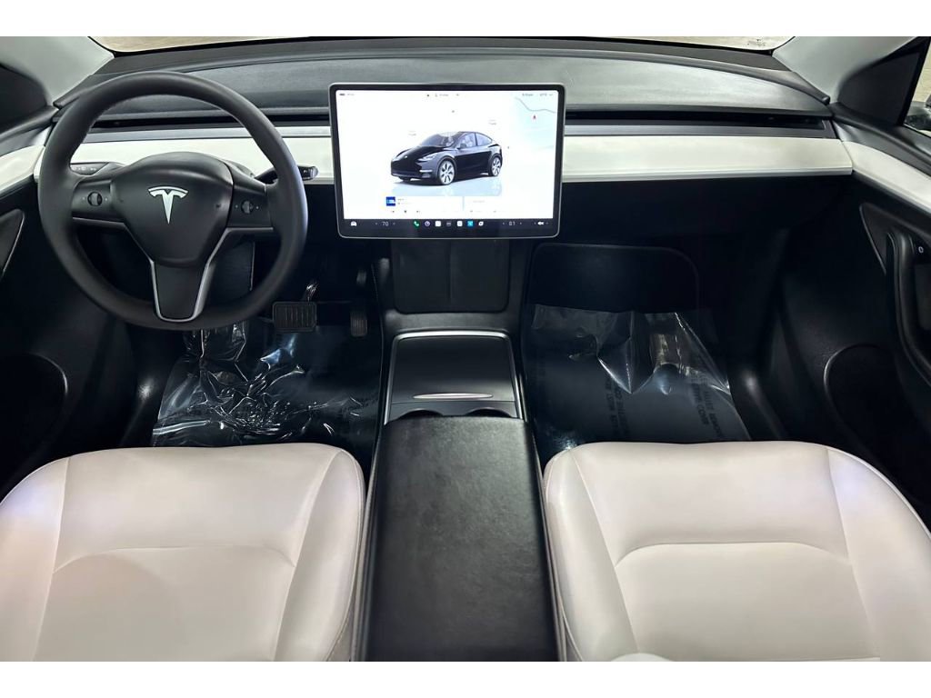 Used 2023 Tesla Model Y Long Range image 24