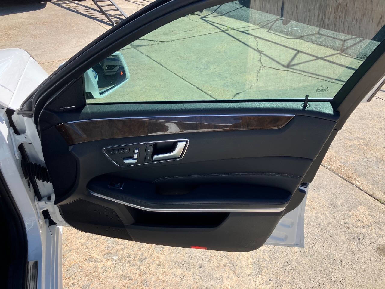 Used 2016 Mercedes-Benz E 350 4MATIC Sedan image 10