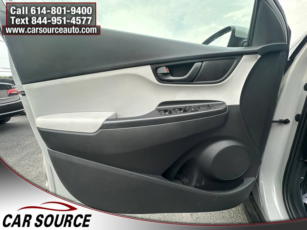 Used 2023 Hyundai Kona SE AWD/4WD image 20