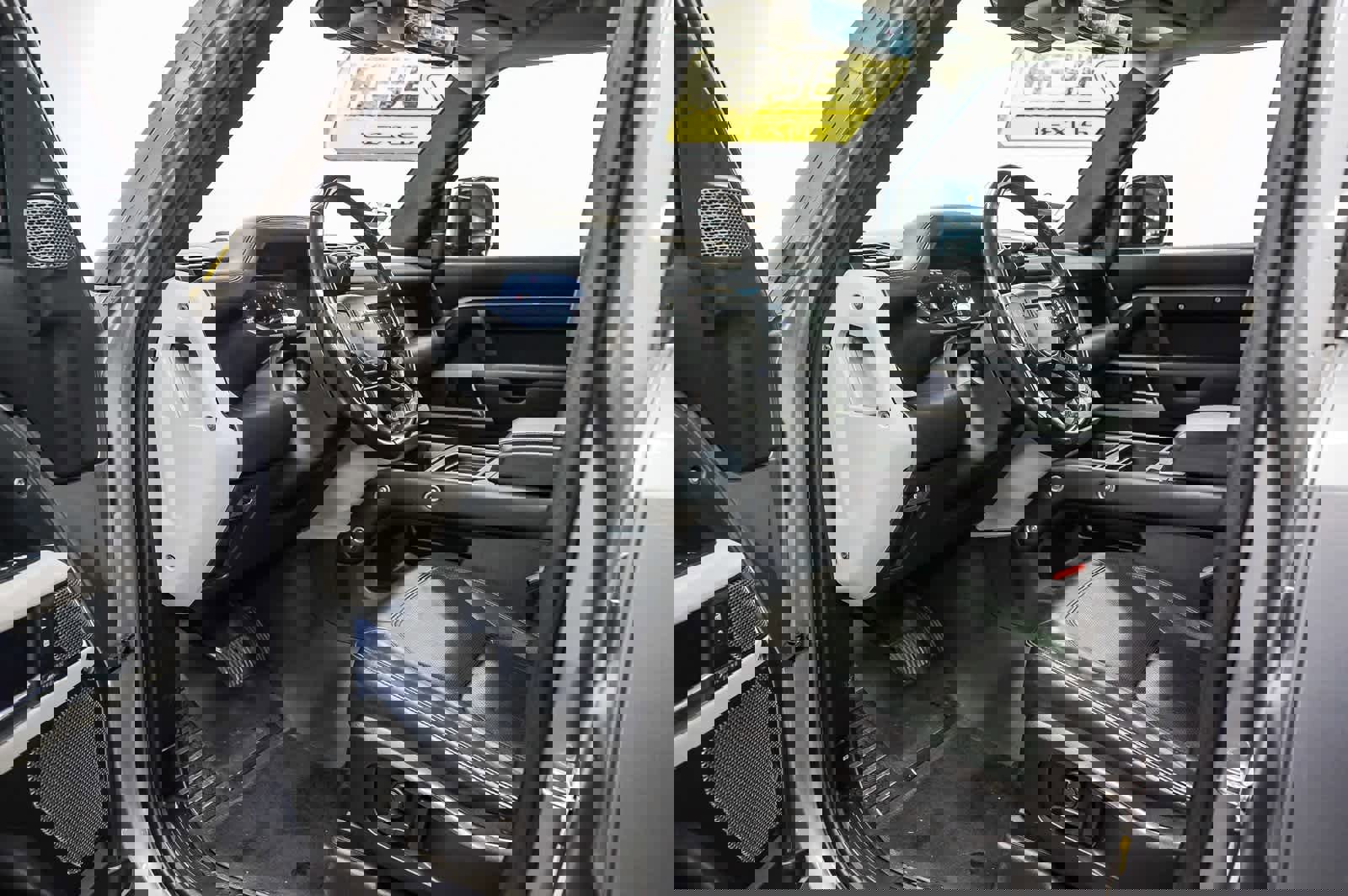 Used 2020 Land Rover Defender 110 HSE image 18