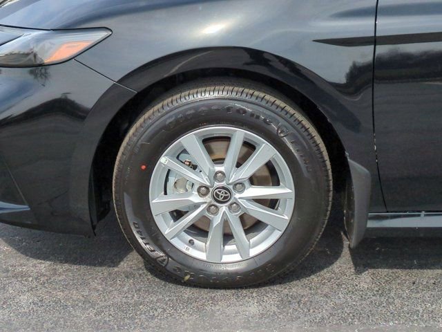 Used 2026 Toyota Camry LE w/ Convenience Package image 7