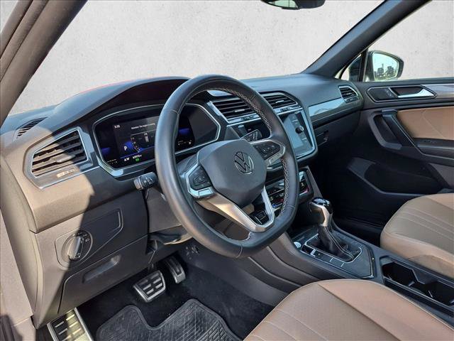 Used 2023 Volkswagen Tiguan SE R-Line FWD image 8