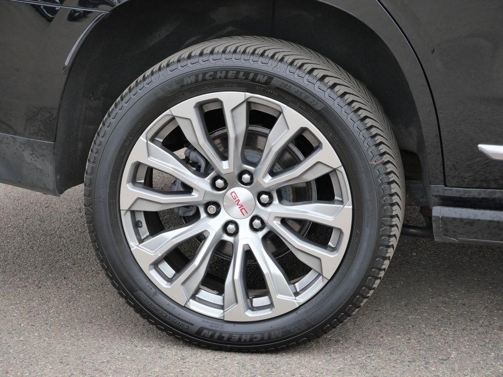Used 2022 GMC Yukon Denali w/ Denali Premium Package image 15