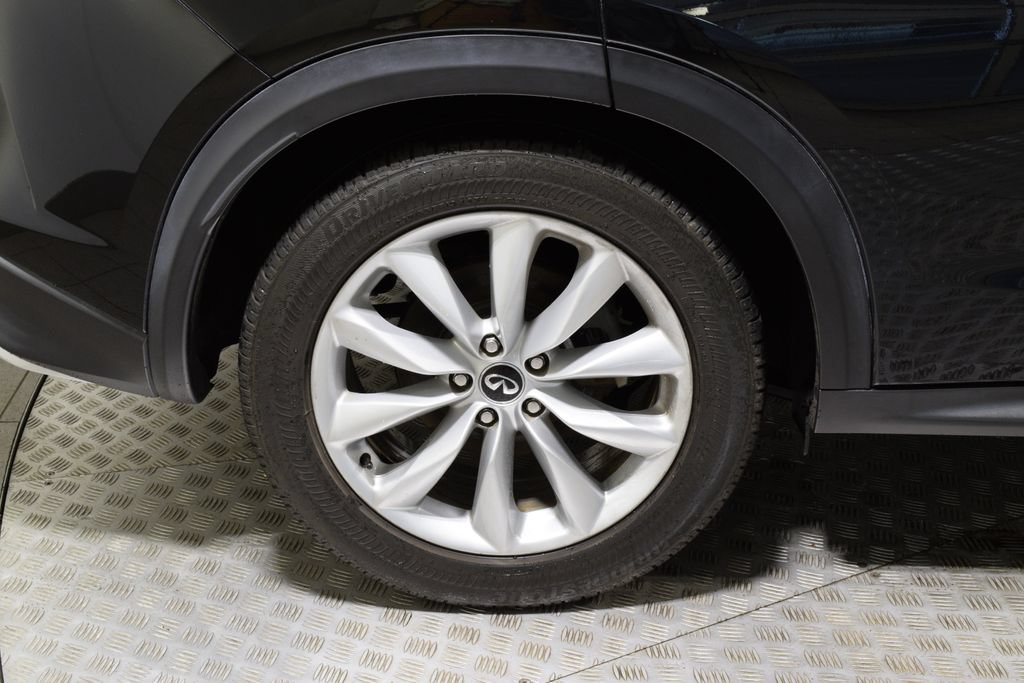 Certified 2019 INFINITI QX50 Essential w/ Proactive Package FWD image 36