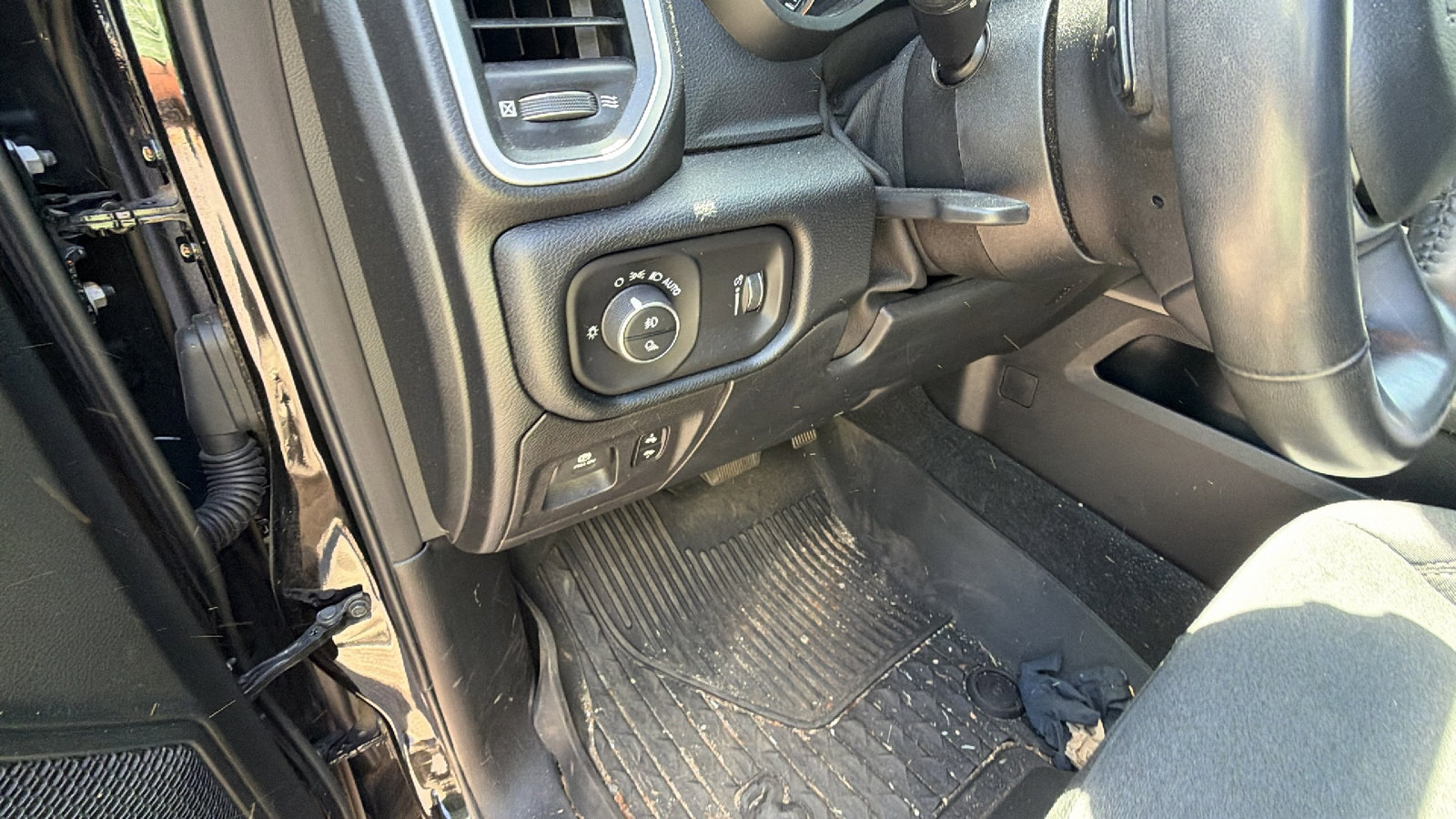 Used 2021 RAM 1500 Big Horn RWD image 24