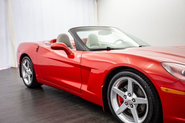 Used 2008 Chevrolet Corvette Convertible w/ Preferred Equipment Group RWD image 27