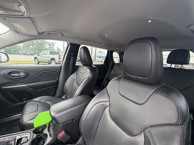Used 2019 Jeep Cherokee Limited w/ Luxury Group AWD/4WD image 43