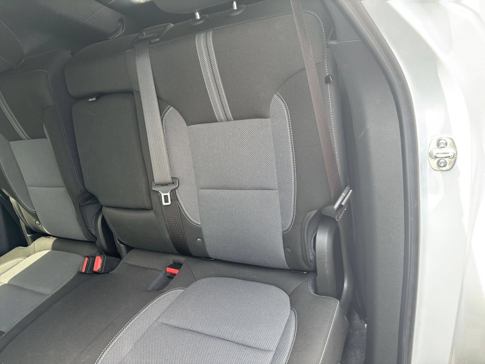 Used 2025 Chevrolet Blazer LT FWD image 34