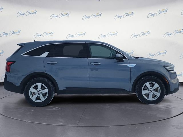 Used 2022 Kia Sorento LX image 6