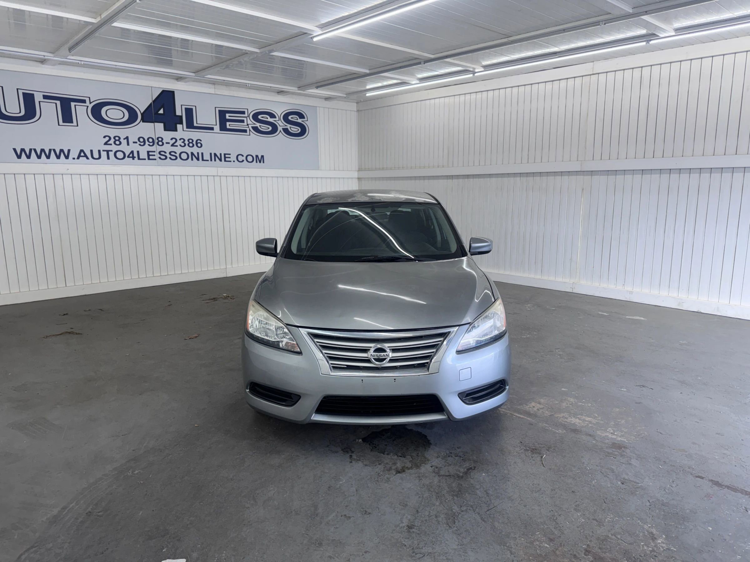 Used 2014 Nissan Sentra SV image 2