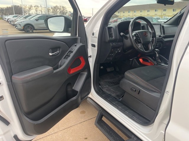 Used 2023 Nissan Frontier PRO-4X w/ Pro Convenience Package image 12