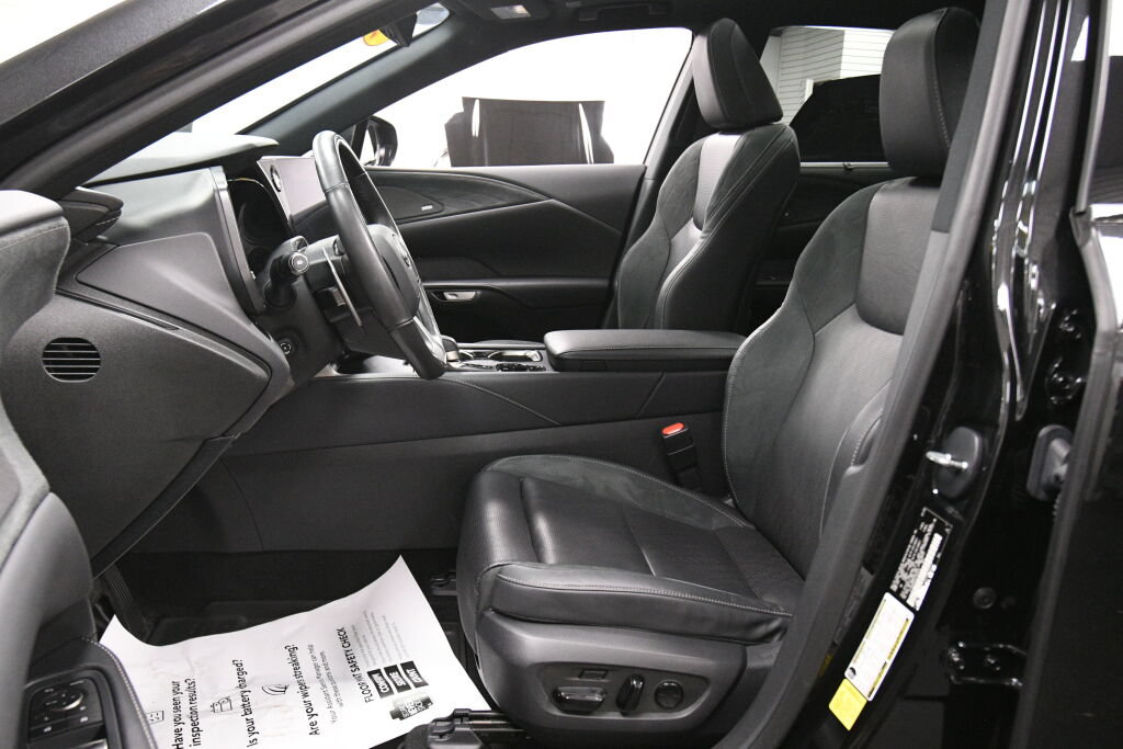 Used 2023 Lexus RX 350 AWD w/ Accessory Package image 10