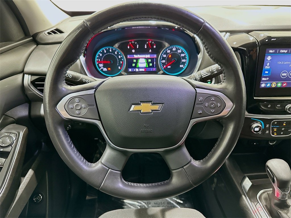 Used 2021 Chevrolet Traverse LT image 11