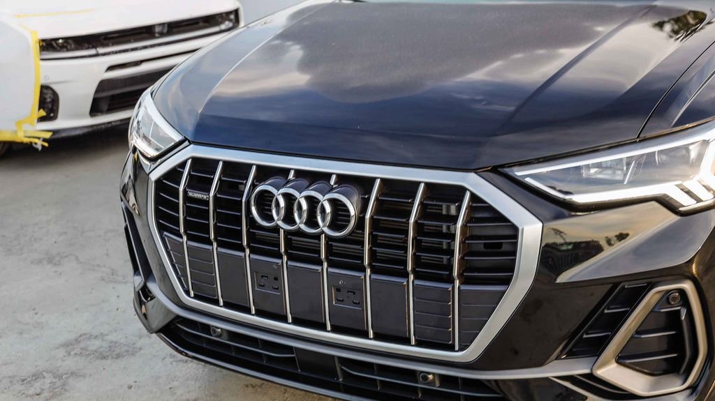 Used 2025 Audi Q3 2.0T Premium image 6