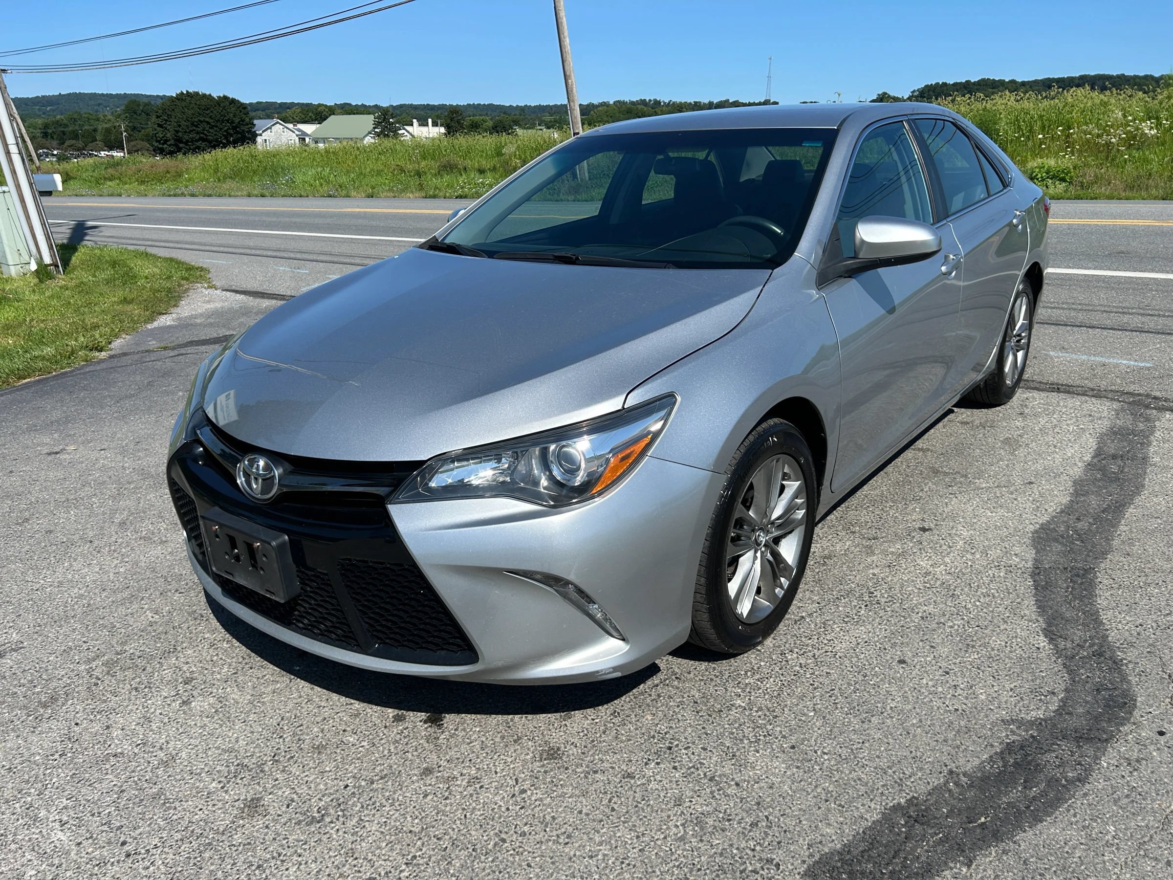 Used 2016 Toyota Camry SE FWD image 5