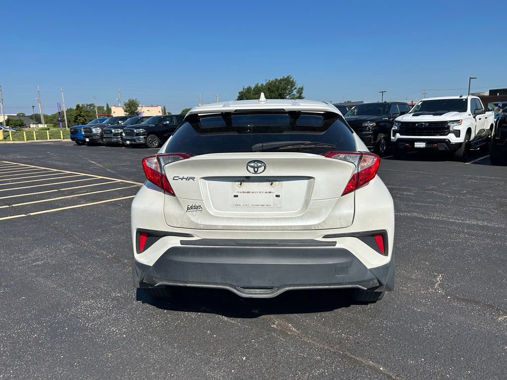 Used 2020 Toyota C-HR XLE FWD image 10