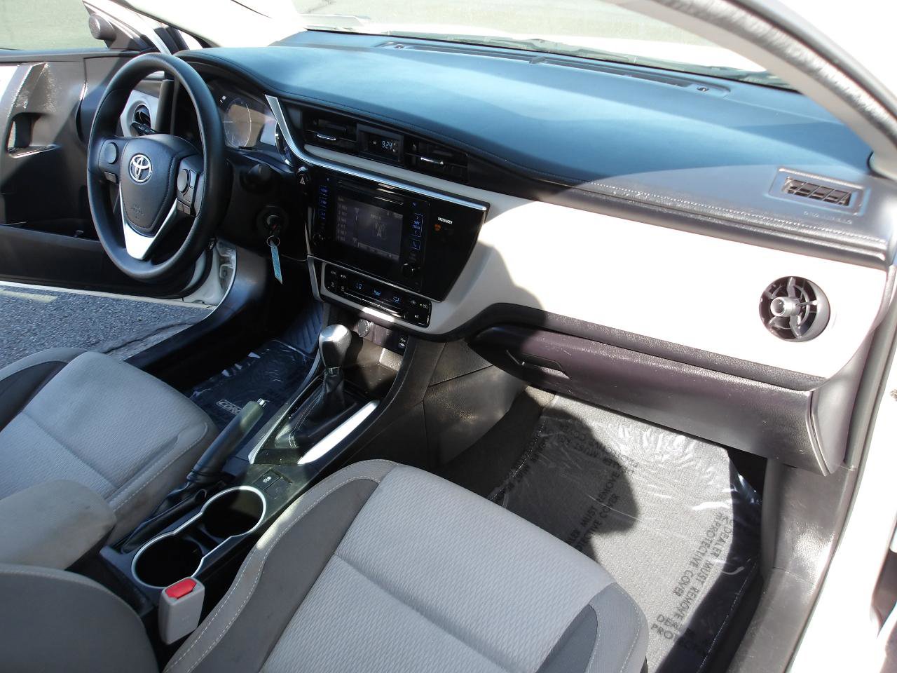 Used 2017 Toyota Corolla LE w/ Body Protection Package FWD image 12