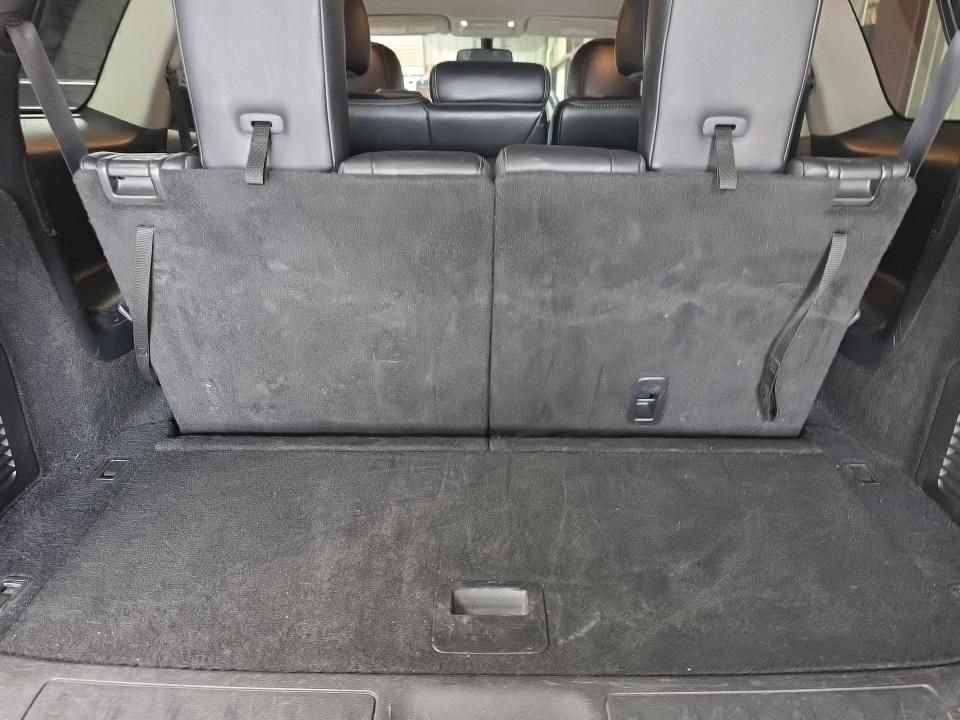 Used 2019 Nissan Pathfinder SL FWD image 7