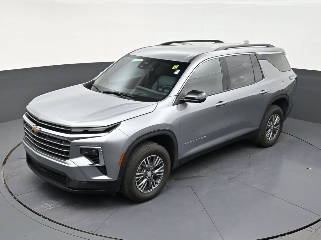 Used 2024 Chevrolet Traverse LS FWD image 10